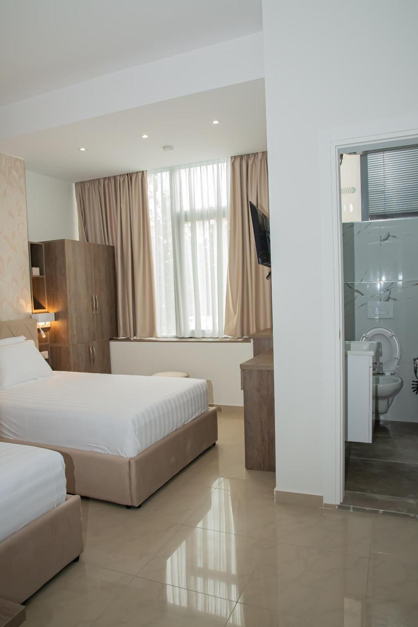 Alv Rent Rooms Vlorë Екстериор снимка
