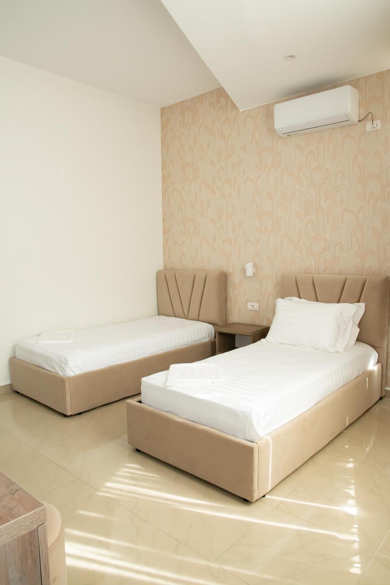 Alv Rent Rooms Vlorë Екстериор снимка