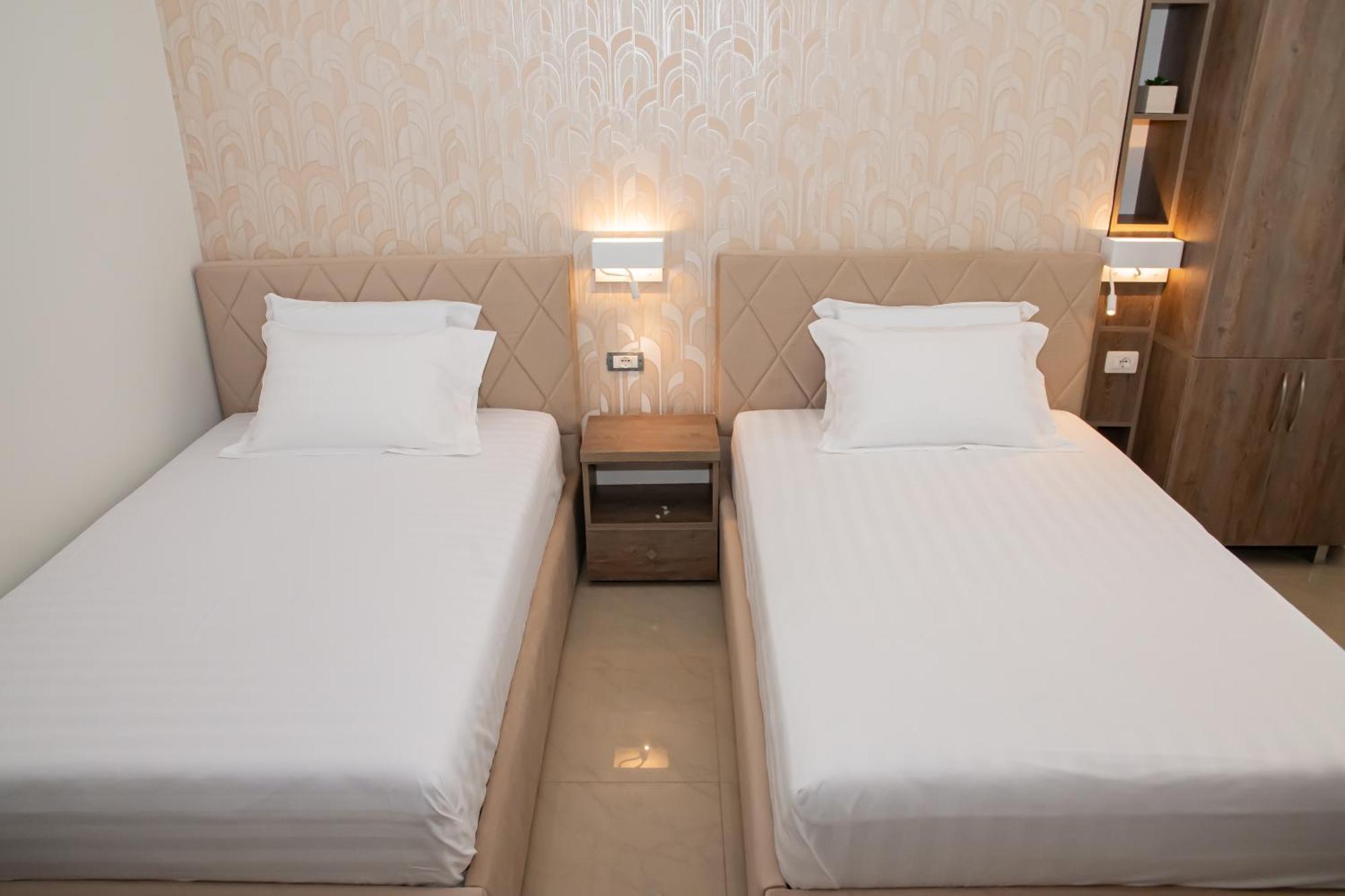 Alv Rent Rooms Vlorë Екстериор снимка