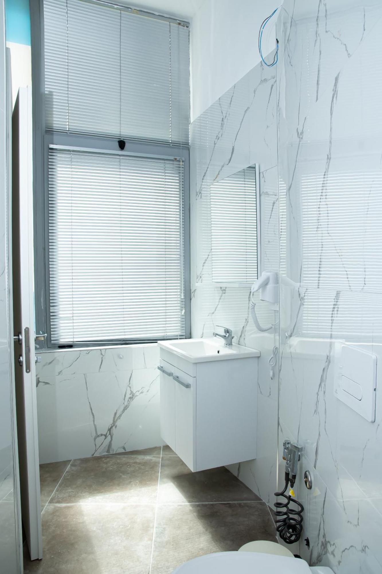 Alv Rent Rooms Vlorë Екстериор снимка