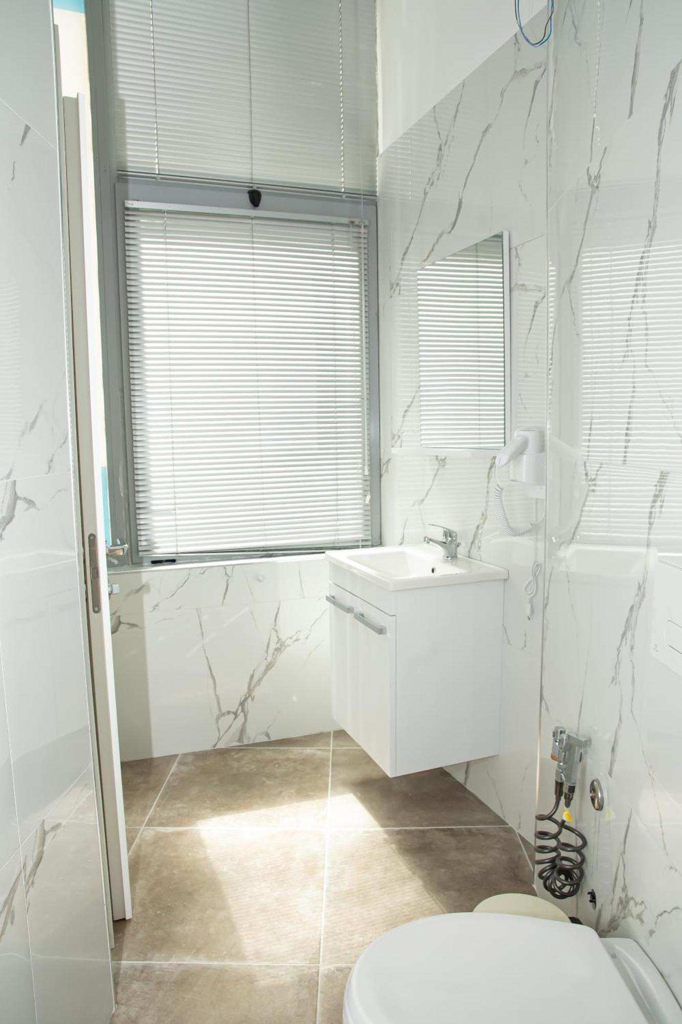 Alv Rent Rooms Vlorë Екстериор снимка