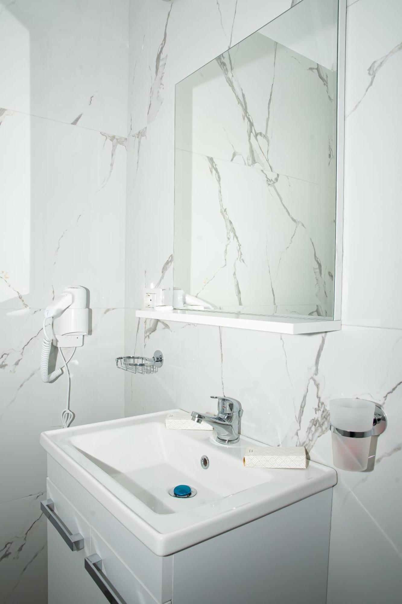 Alv Rent Rooms Vlorë Екстериор снимка