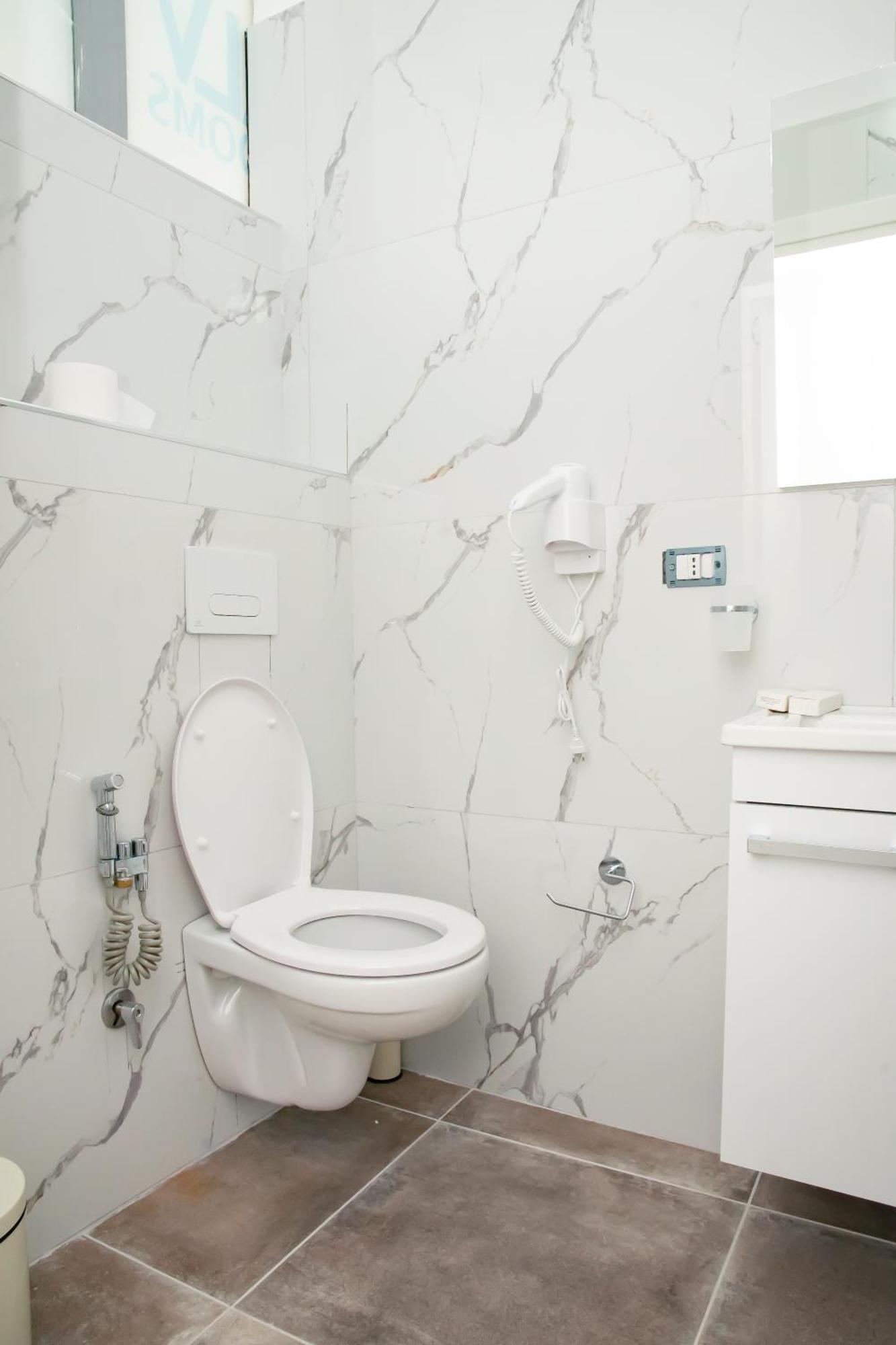 Alv Rent Rooms Vlorë Екстериор снимка
